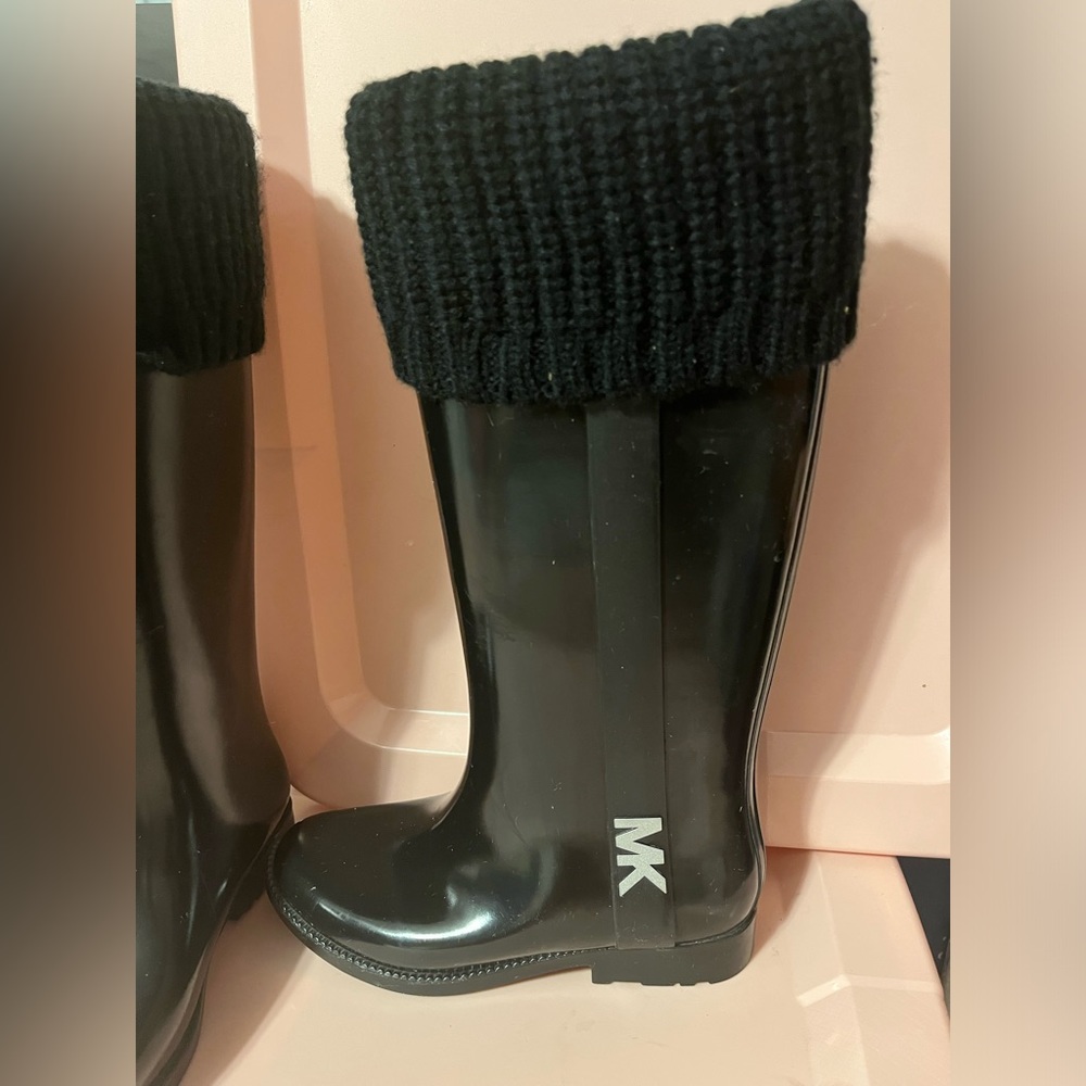 Michael Kors rain/winter boots. Size 6